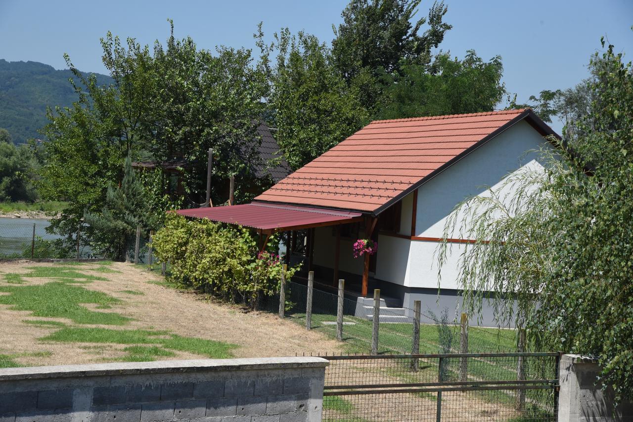 Holiday Home Kucica Na Drvetu Banja Koviljača Exterior foto